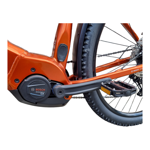 Der Hingucker auf zwei Rädern: Das Greens Corwen F750 in dark orange!