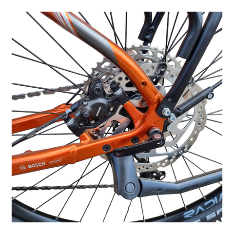 Der Hingucker auf zwei Rädern: Das Greens Corwen F750 in dark orange!