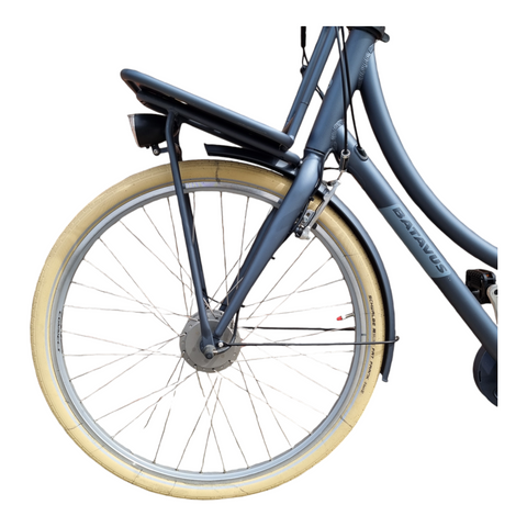 Mit dem Batavus PACKD E-go durch die City flitzen: So macht Radfahren wieder Spaß – auch ohne Muskelkater!