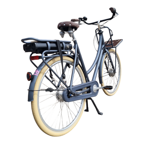Mit dem Batavus PACKD E-go durch die City flitzen: So macht Radfahren wieder Spaß – auch ohne Muskelkater!