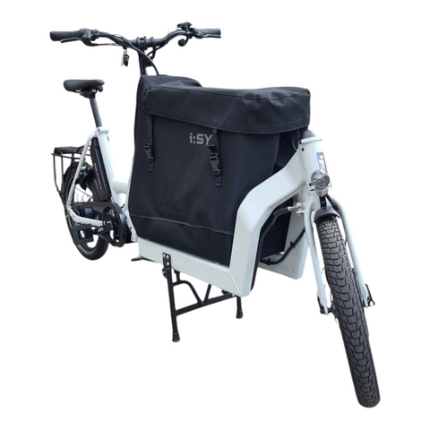 „Entdecke das i:SY Cargo Maxi: 60 cm Ladefläche und ein Motor, der selbst den schwersten Einkauf mit einem Lächeln meistert!“