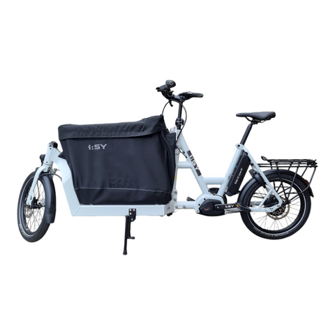 „Entdecke das i:SY Cargo Maxi: 60 cm Ladefläche und ein Motor, der selbst den schwersten Einkauf mit einem Lächeln meistert!“